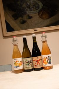 foto de botellas de vino